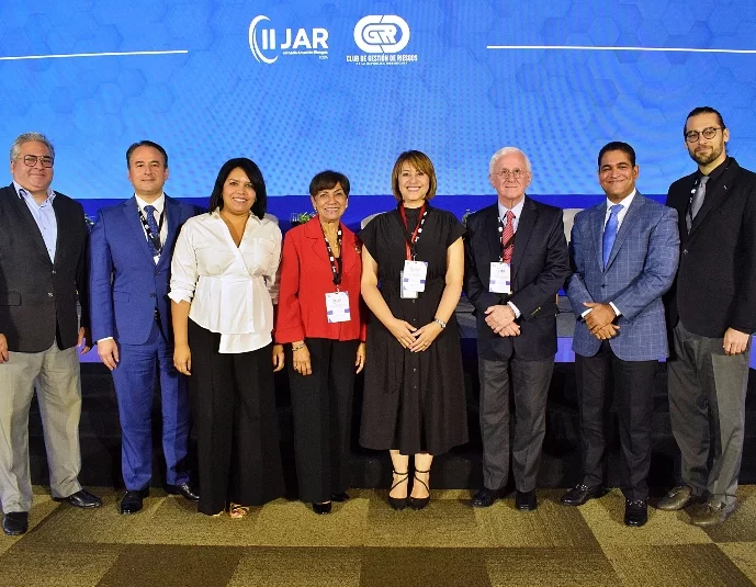Nelson de Los Santos, Omar Bairán, Cibeles Jiménez, Cristina de Castro, Rosanna Ruiz, Manuel A. Cocco, Carlos Rijo y Stefan Bolta.