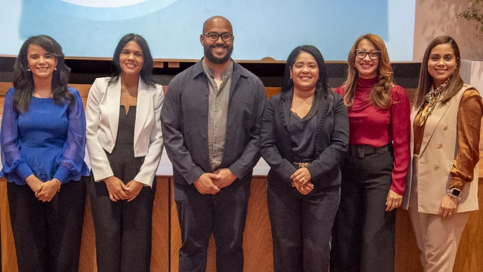 Maripily Berroa, Karina García, Julio Aguero, Rosario Medina, Joseline Feliz.