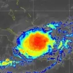 Oscar se reduce a tormenta tropical pero su lento avance por Cuba es potencialmente mortal