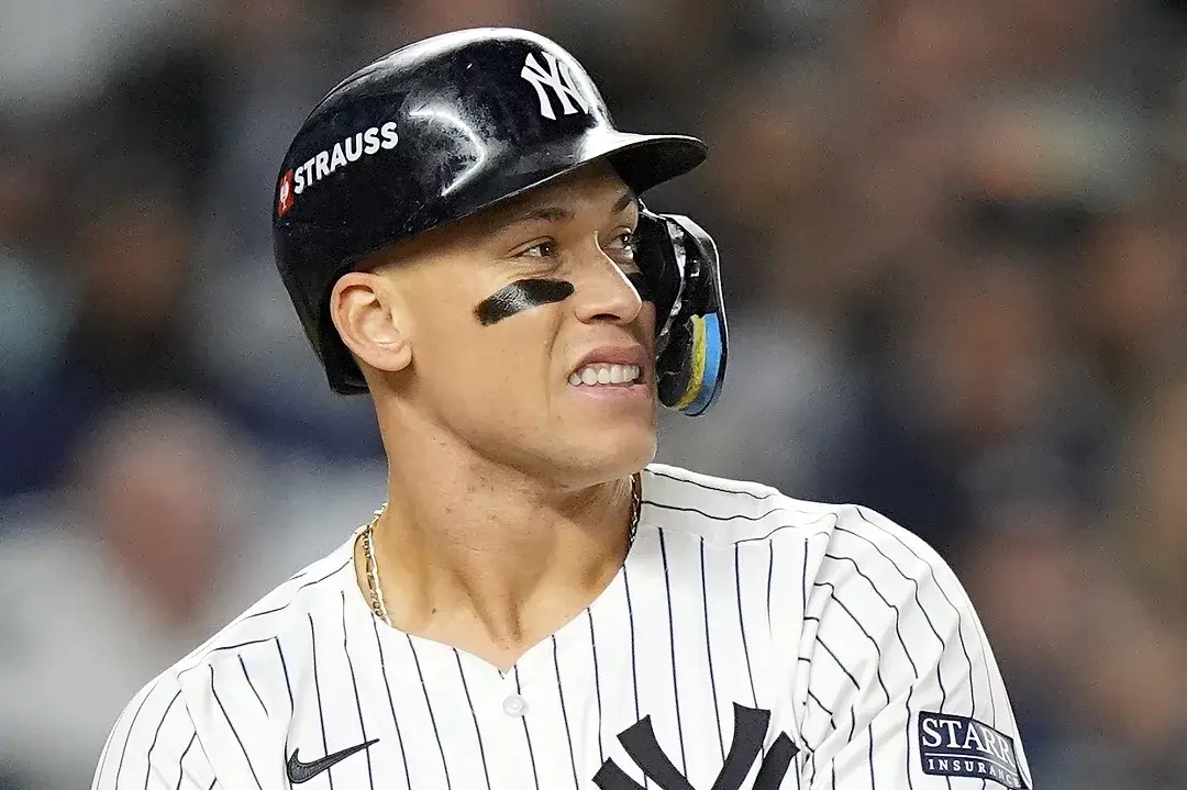 Judge y Rodón fallan, Yankees pierden el Juego 2 ante los Reales en la Serie Divisional