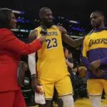 LeBron en la cancha con su hijo Bronny: “Es un momento loco que nunca olvidaré”