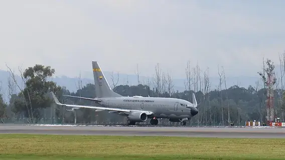 Un avión con 117 colombianos residentes en el Líbano parte de Beirut para Bogotá