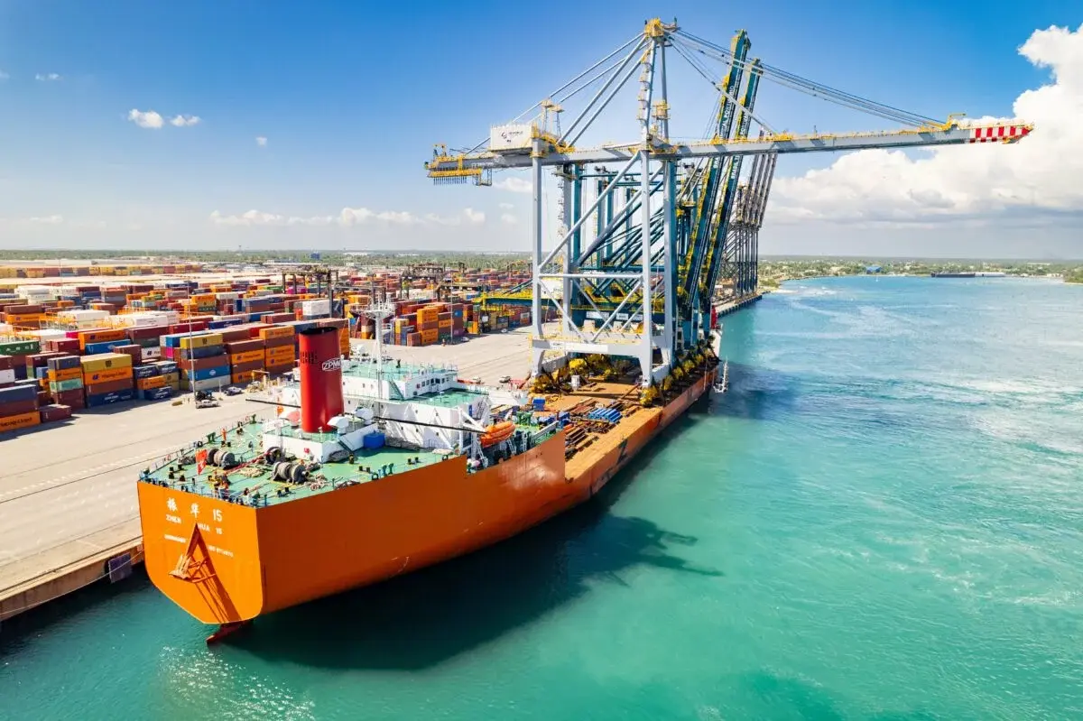 DP World Dominicana con nuevos quipos