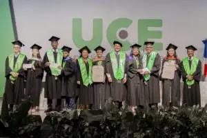 La UCE gradúa a 579 nuevos profesionales en su CXLVI Graduación de Grado