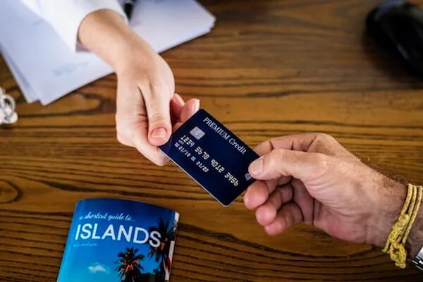 El bolsillo aprieta: por qué las tarjetas de crédito pierden dinamismo en RD