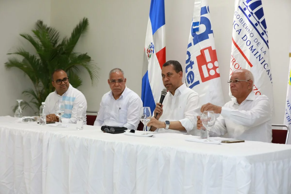 INDOTEL crea mesa técnica para solucionar interferencias de emisoras haitianas en la frontera