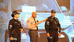 Nuevos uniformes de la Policía incluirán código QR y cámara corporal