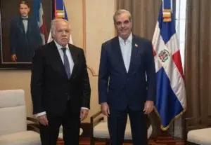 Presidente Abinader recibe en Palacio al secretario general OEA, Luis Almagro