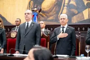 Ricardo de los Santos afirma nueva Constitución fortalece sistema democrático