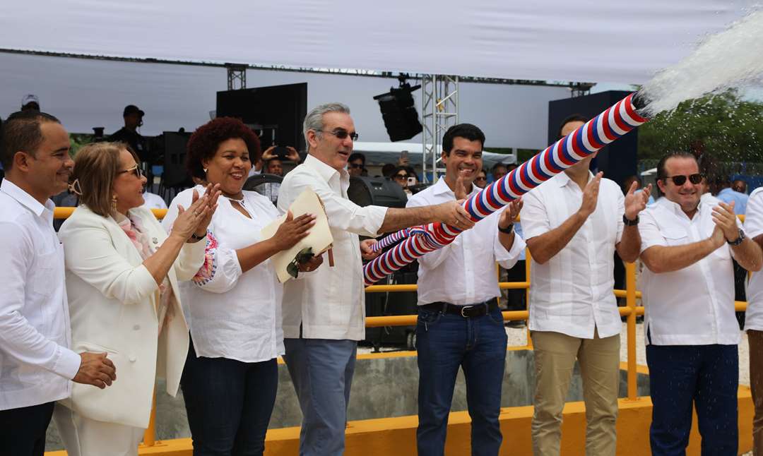 Gobierno inaugura acueducto de Cabo Rojo en Pedernales