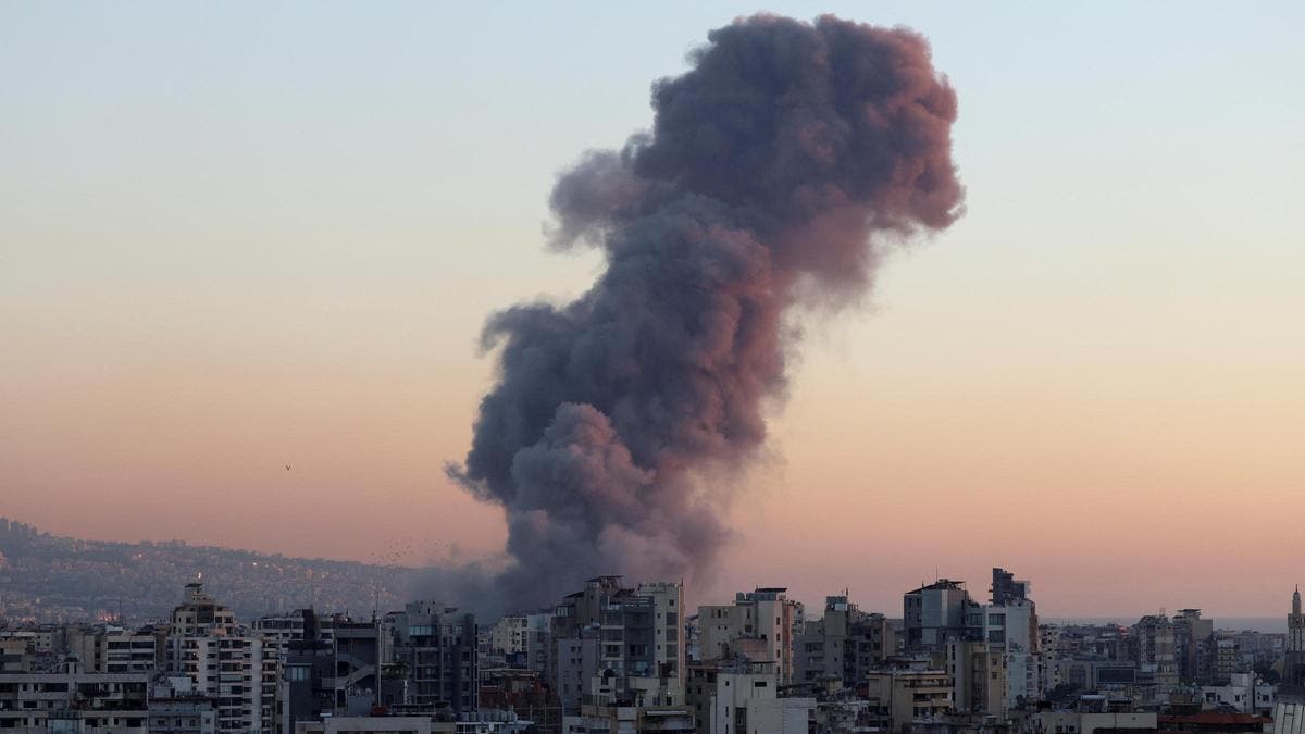 Hizbulá denuncia que el bombardeo israelí al sur de Beirut impactó contra la sede de TV