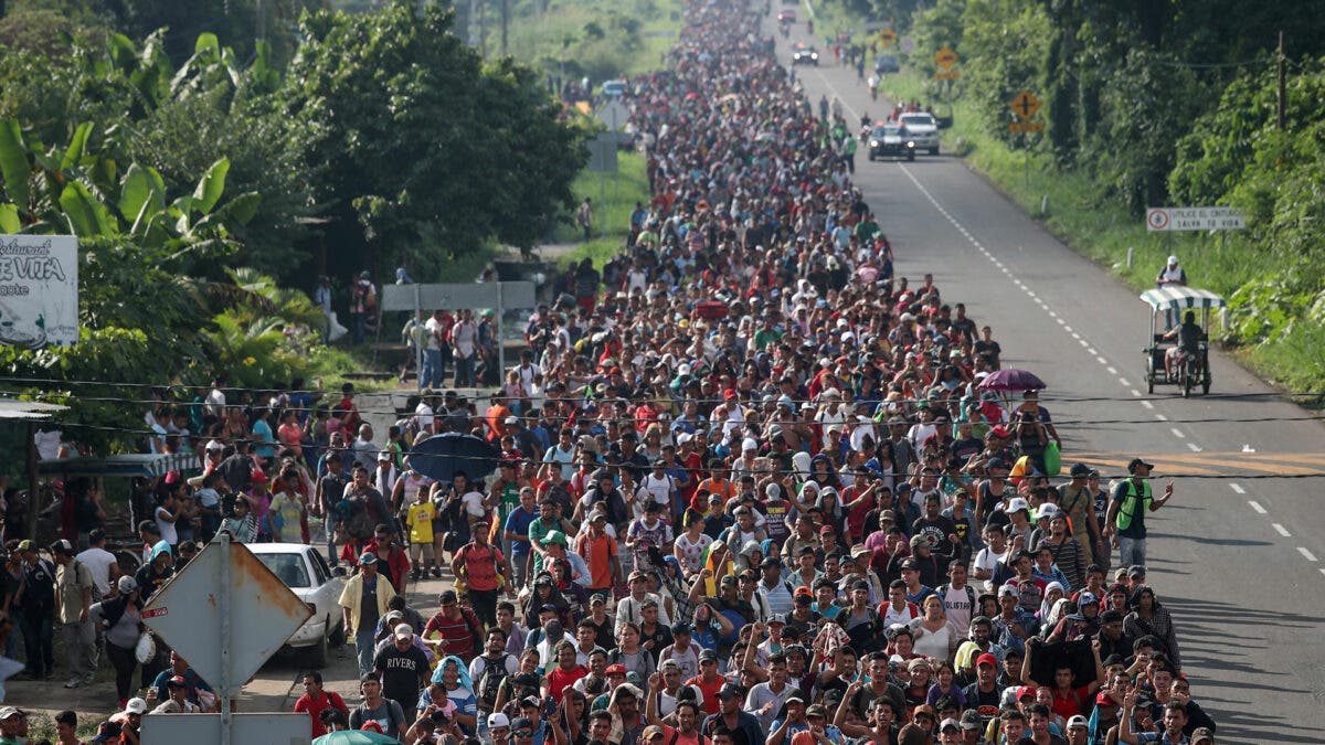 Una caravana de migrantes sale desde el sur de México ante la falta de empleo y seguridad