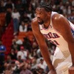 76ers dejan fuera a Joel Embiid (rodilla) el resto de pretemporada