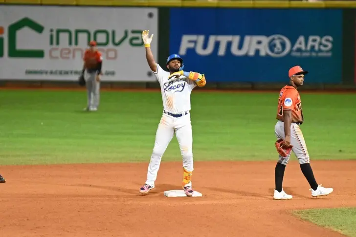 Liover Peguero decide el sexto triunfo en línea del Licey