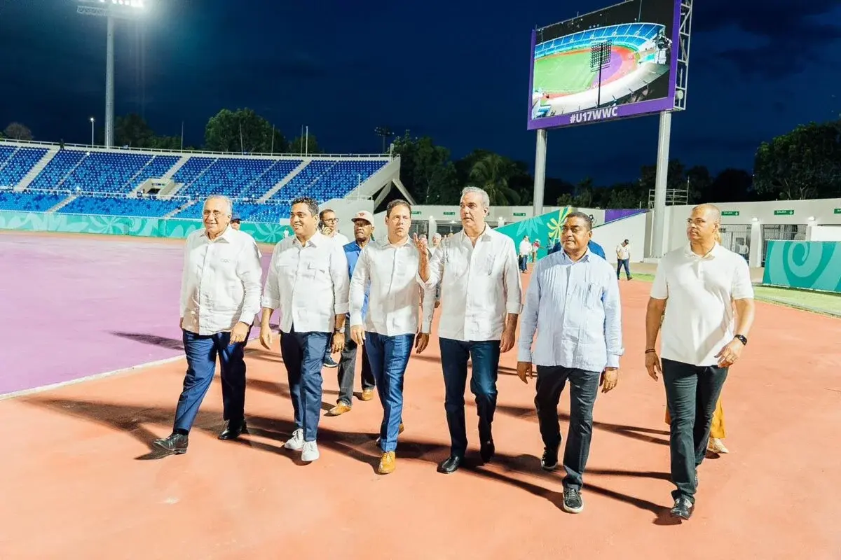 Inauguran primera etapa del Estadio Olímpico Félix Sánchez