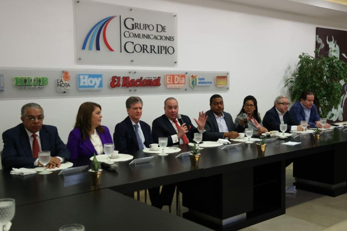 Charles Mariotti en el Almuerzo Semanal del Grupo Corripio