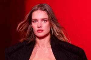 De vender frutas a ser una de las supermodelos más exitosas del mundo: la historia de Natalia Vodianova