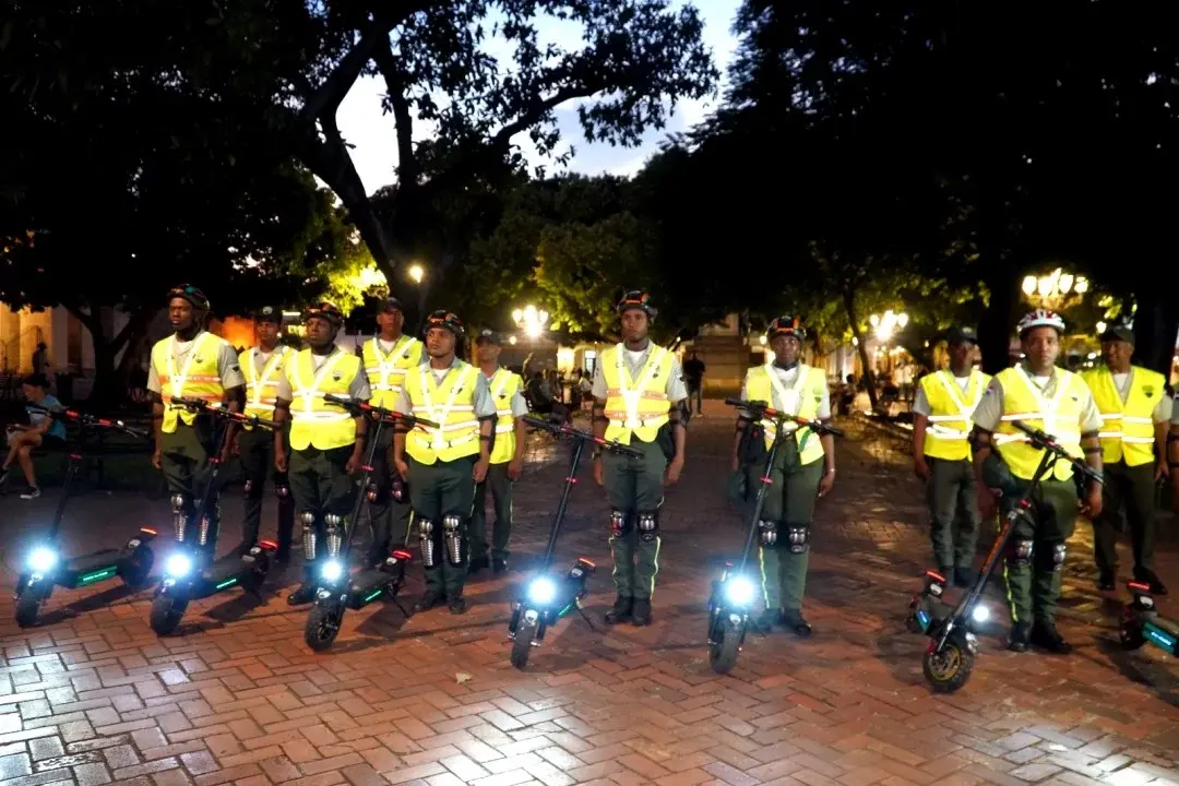 DIGESETT relanza agentes en patinetas en la zona colonial