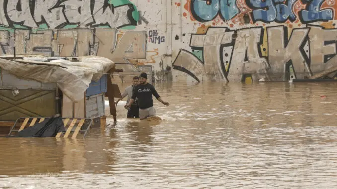 Las redes, espejo otra vez de la desesperación y solidaridad por las inundaciones en España