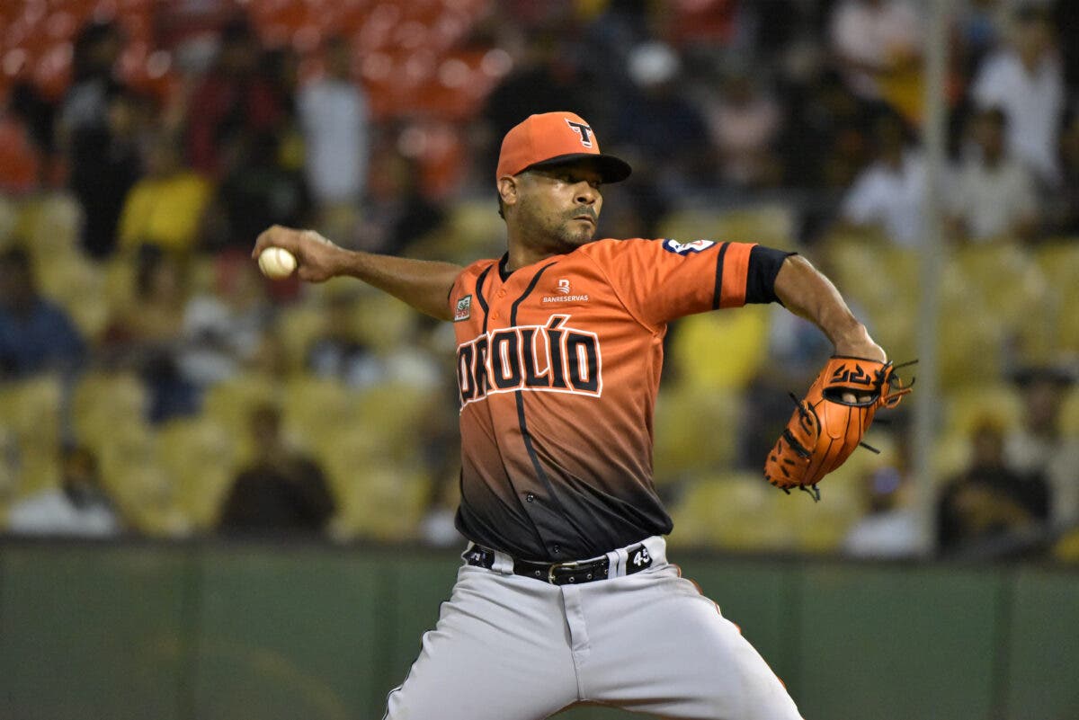 Toros ganan en Santiago guiados por Rogers, Tavárez y Liberato