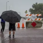 Más de 30.000 refugiados por el huracán Milton, que empieza a sentirse en Florida