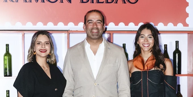 Shantal Espinal, Mariano González y Gabriela Benoit.