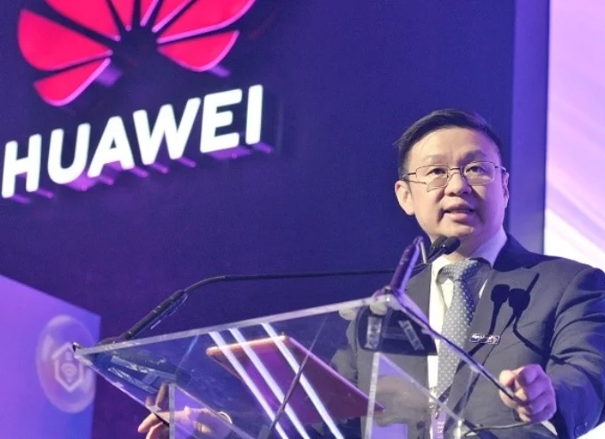 Joey Zhou, presidente del departamento de Ventas de Soluciones y Marketing de Huawei. Joey Zhou, presidente del departamento de Ventas de Soluciones y Marketing de Huawei.