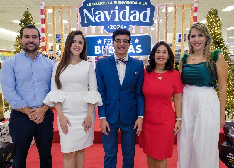 Sirena da la bienvenida a la Navidad con colecciones y feria de bebidas