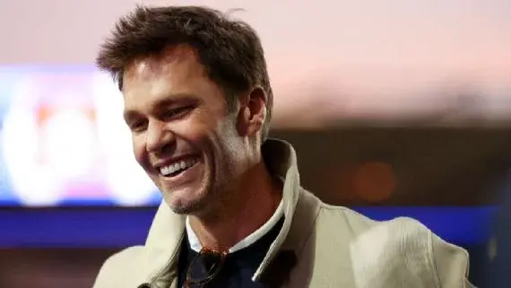 Tom Brady espera que se le acepte como socio minoritario en Raiders