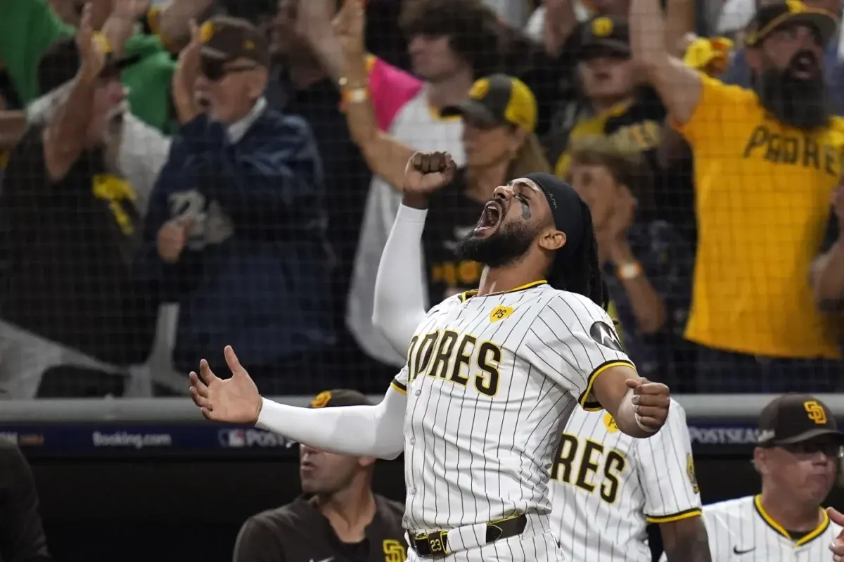 Tatis logra otro jonrón y Padres superan a Dodgers para adelantarse 2-1 en serie divisional