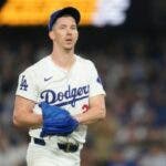 Asaltantes arrancaron reloj del brazo de Walker Buehler