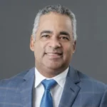 Presidente Abinader reunifica el mando político del sector eléctrico bajo la dirección de Joel Santos