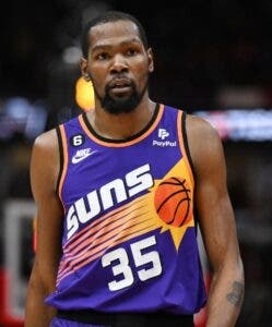 Dueño de Suns espera que Durant firme una extensión