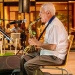 Maestro Juan Colón analiza el saxo como parte de merengue