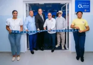 Altice inaugura sala tecnológica en Instituto Loyola