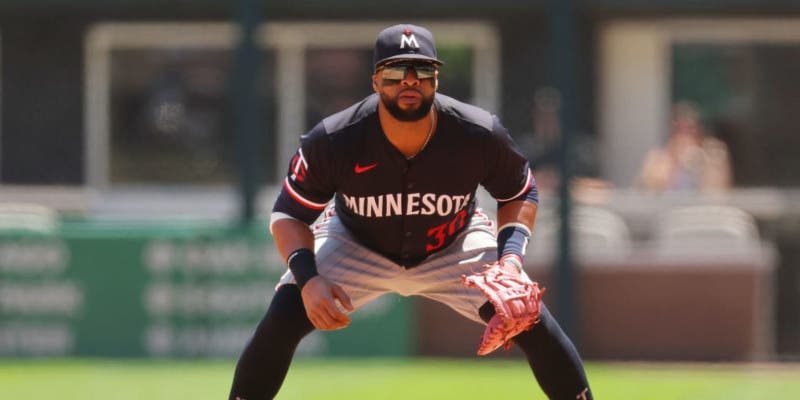 Carlos Santana el único dominicano ganador del Guante de Oro en la MLB esta temporada