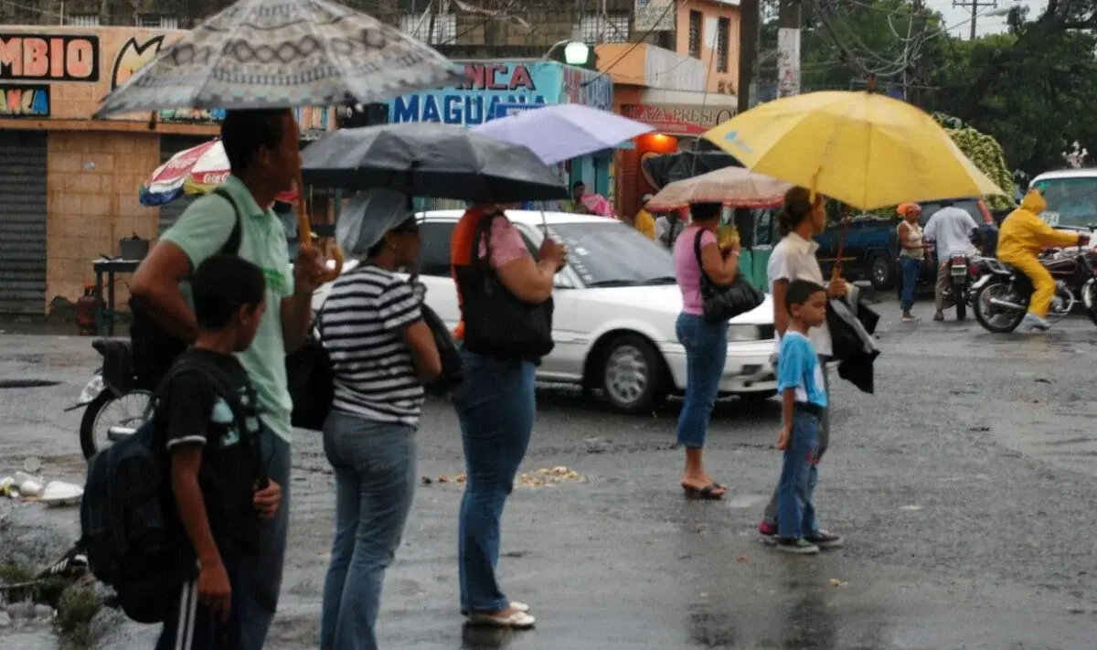 Lluvias seguirán debido influencia de onda tropical