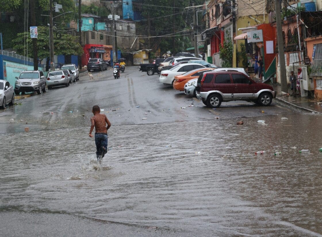 Lluvias dejan más de 50 comunidades incomunicadas