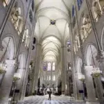 Primer vistazo de Notre Dame: una catedral diáfana de muros blancos