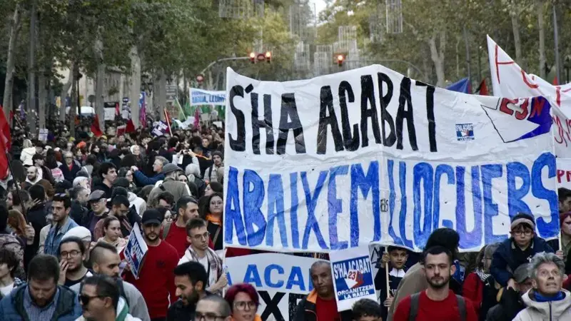 La masiva protesta en Barcelona para exigir que se respete el derecho a la vivienda