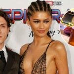 Tom Holland y Zendaya compartieron románticas fotos de su cita nocturna en un bar