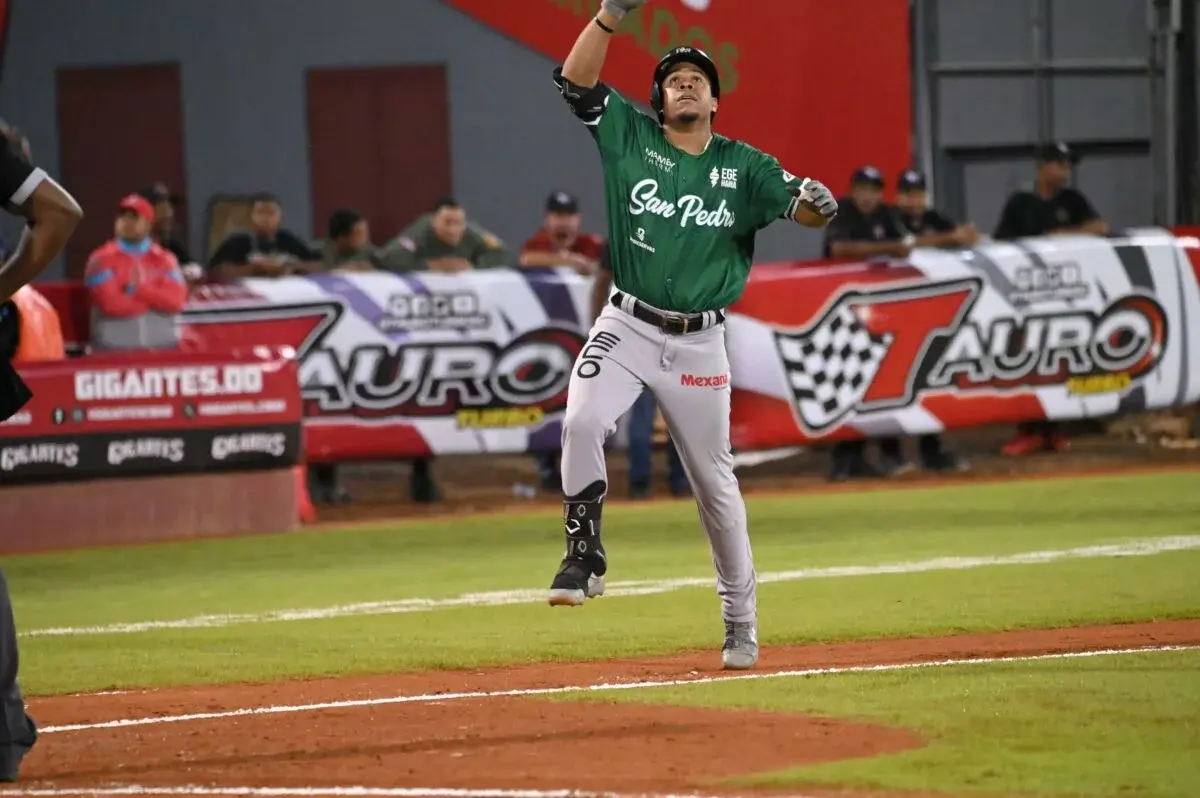 Enmanuel Valdez pega Grand Slam y Estrellas derrotan a Gigantes