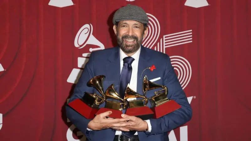 Juan Luis Guerra, Jorge Drexler, Luis Fonsi y Karol G son los premiados en los Latin Grammy