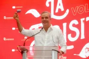 Abinader: “Ya llegó la brisita, llegó la Navidad»