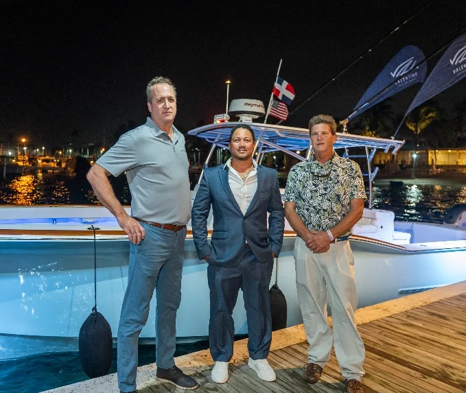 Kurt Cerny, Manuel Estrella y Trevor Sherrick.