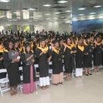 UNIREMHOS celebra graduación liderada por 313 mujeres y profesionales de la salud