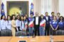 Presidente Abinader recibe estudiantes universitarios y de nivel secundario que participan en concurso NASA