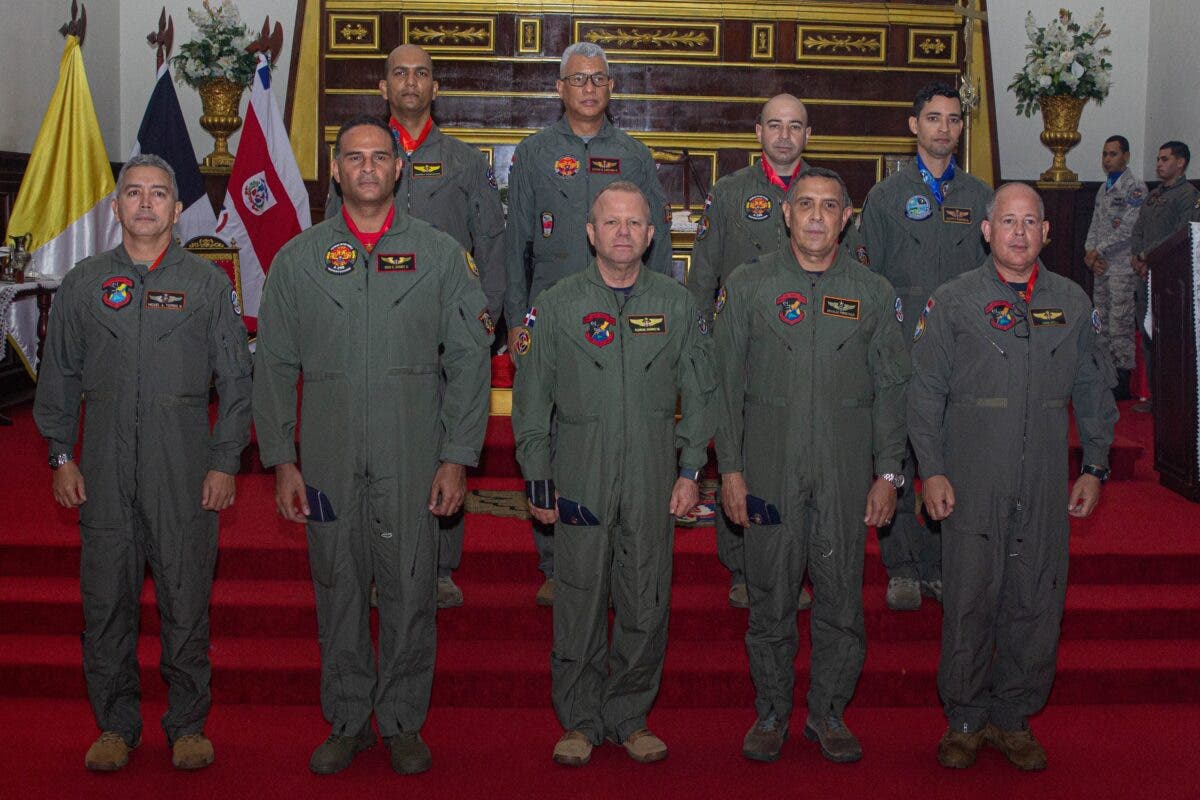 Conmemoración del 66º Aniversario del Comando Aéreo de la FARD