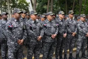 Policía despliega operativo en comercios por Black Friday