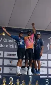 Guzmán y Sánchez se imponen en Categorías A y B en Ciclismo Triple 100